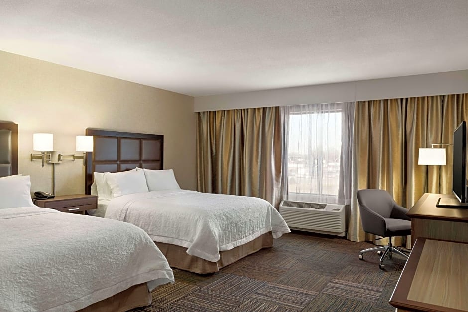 Photo 1 of 4 of Premium 2 Queen Beds