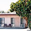 Motel Poinsettia