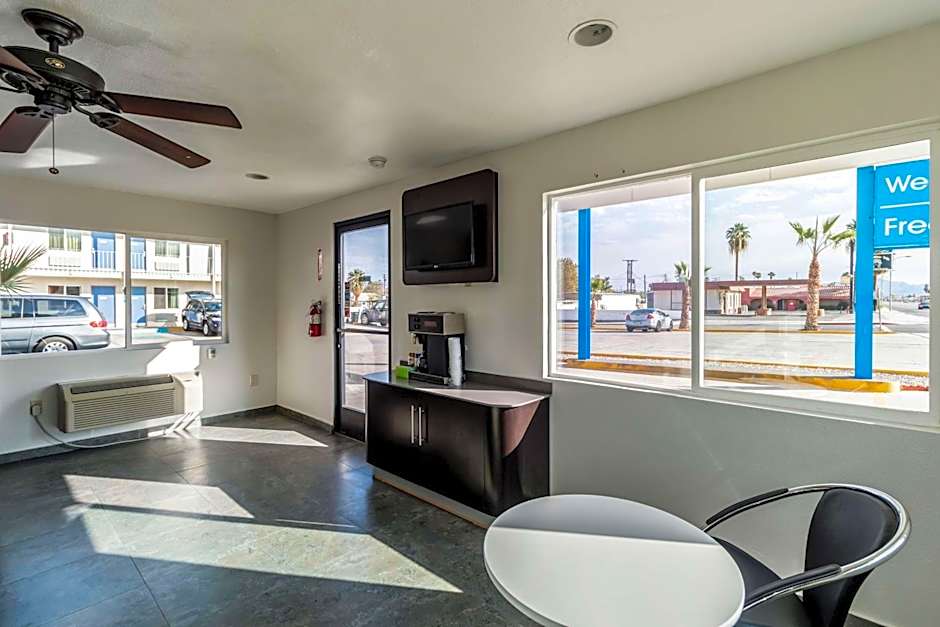 Motel 6-Blythe, CA - South