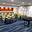 Holiday Inn Express & Suites Lincoln Airport By IHG
