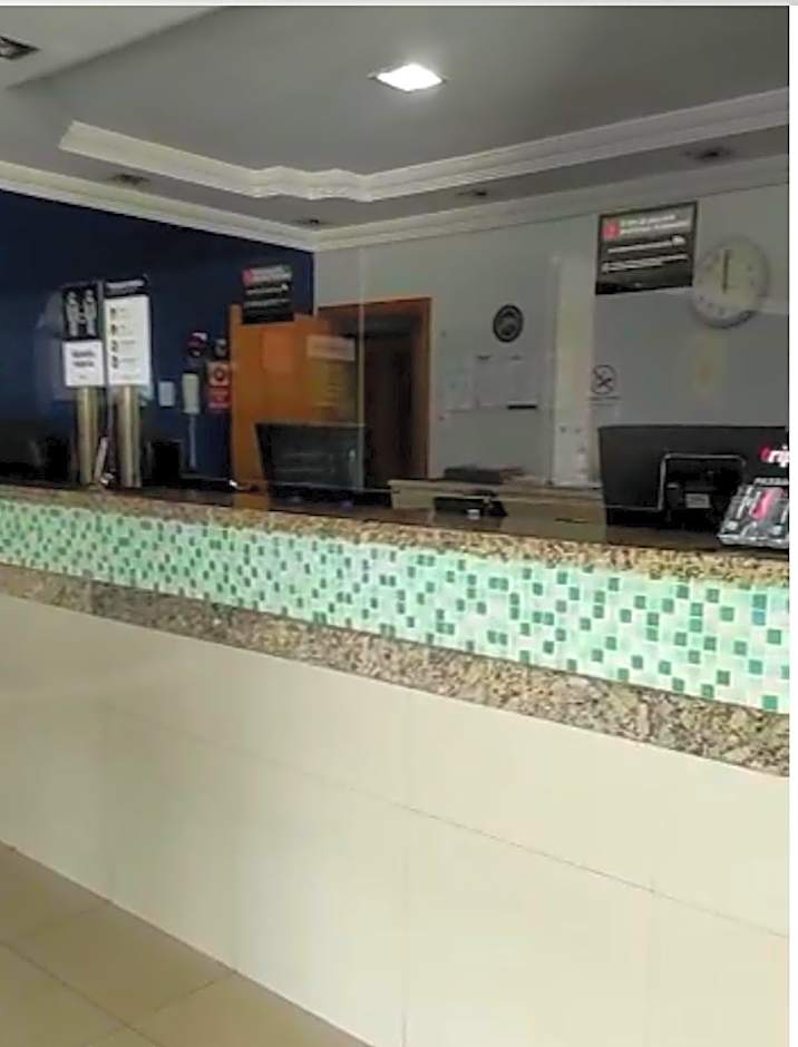 No GOLDEN DOLPHIN EXPRESS VOCÊ IRÁ TER MOMENTOS ESPETACULARES!