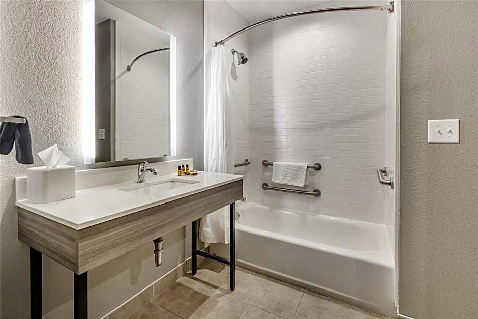 Best Western Plus Lawrenceburg