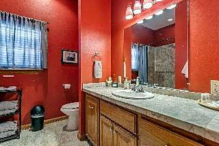 The Whispering Pines Inn Bed & Breakfast