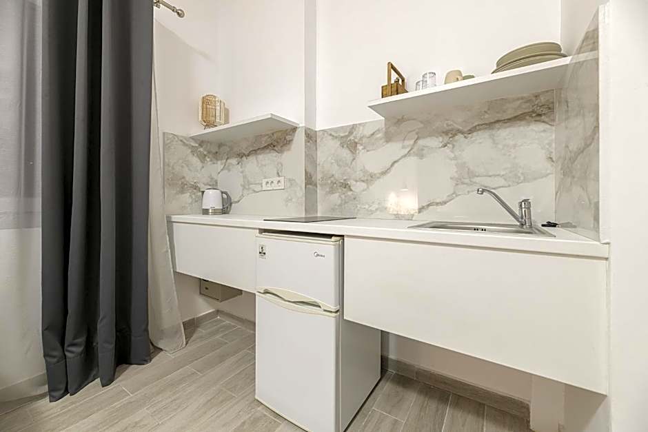 Denise Studios and Apartments