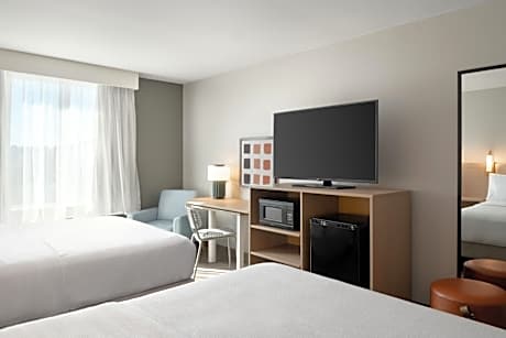 Queen Room with Two Queen Beds and Mobility Accessible Tub