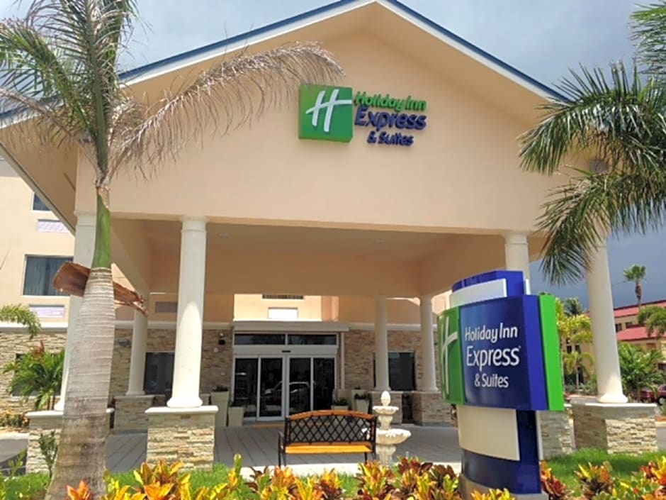 Holiday Inn Express & Suites Lantana By IHG