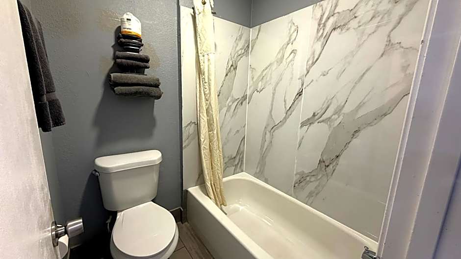 Coachman's Inn & Suites