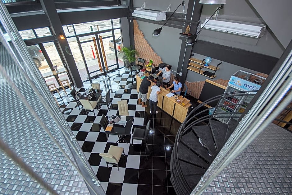 The LogBook room and cafe'