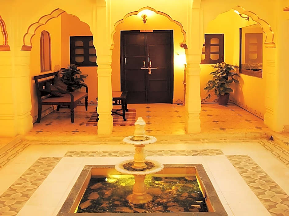 Hotel Sirsi Haveli