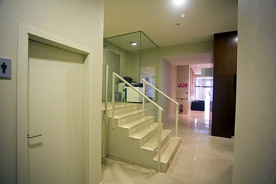 Carris Cardenal Quevedo