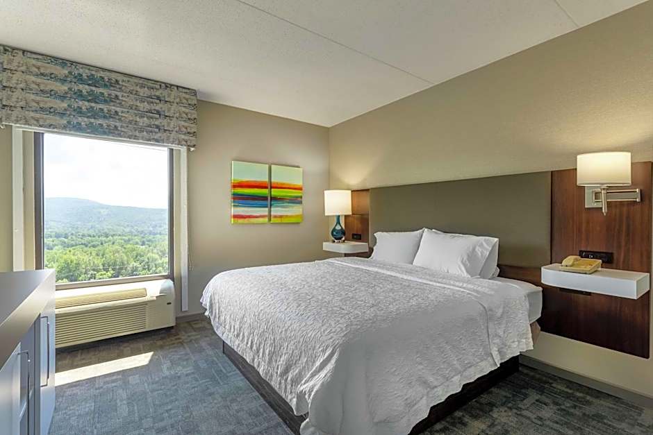 Hampton Inn By Hilton Bedford