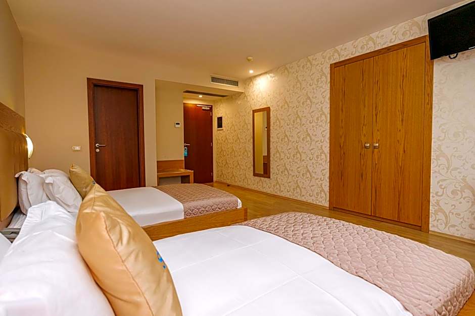 Sky Hotel Tirana