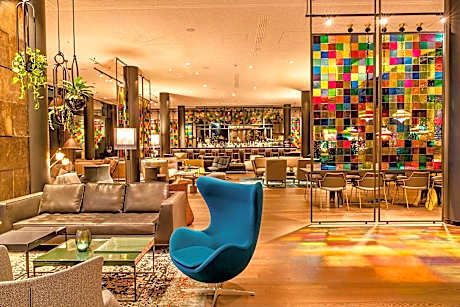 Motel One Koln-Neumarkt