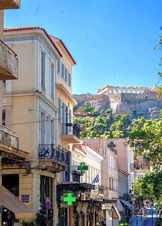 Urban Nest - Suites & Apartments