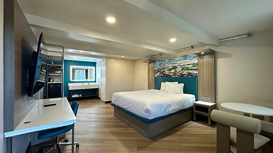 Costa Mesa Inn - Newport Beach Area