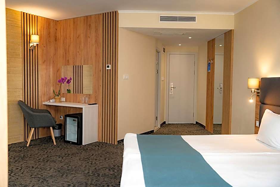 Aqua Hotel