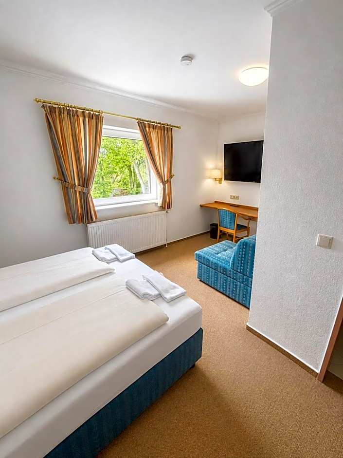 Hotel Alsterquelle 24h Check-in, Free Parking and WiFi