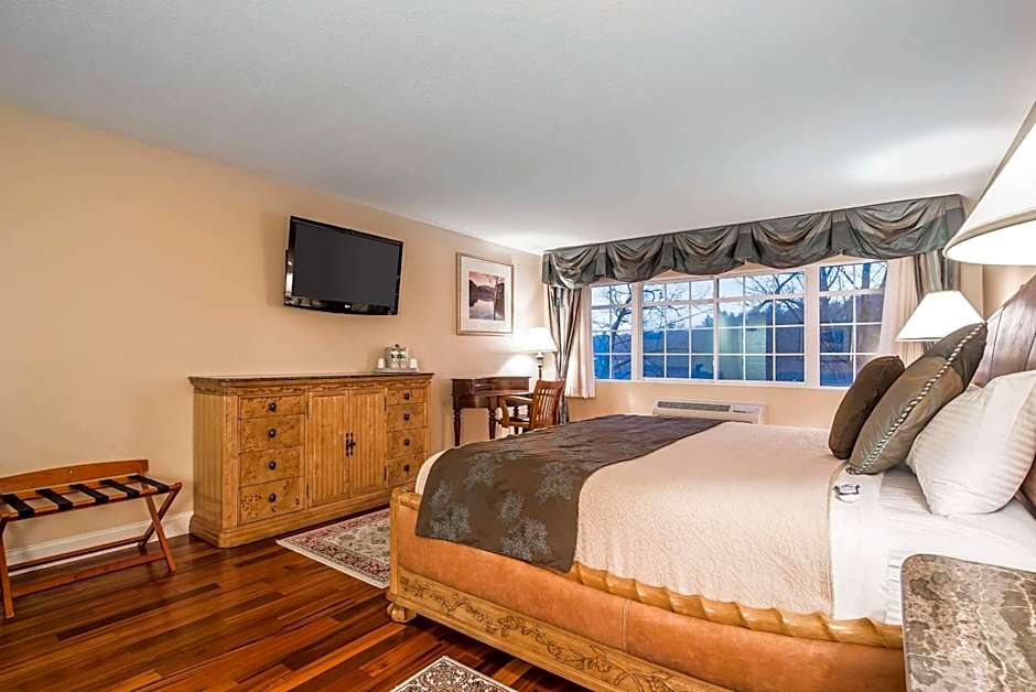 Riverside Hotel, Ascend Hotel Collection