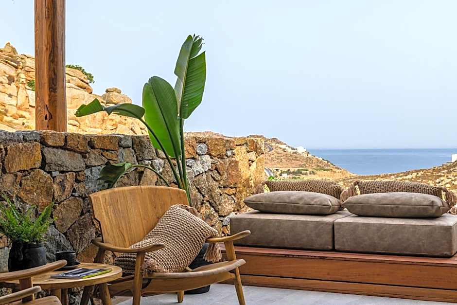 Charisma Hotel and Wellness Club