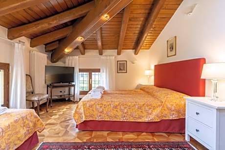 Classic Triple Room