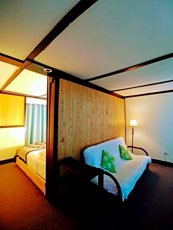 Family Suite with Kitchenette