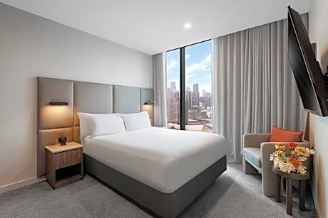Accessible Deluxe Room Queen