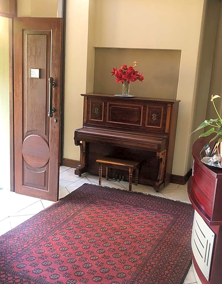 Casa Flora Guesthouse