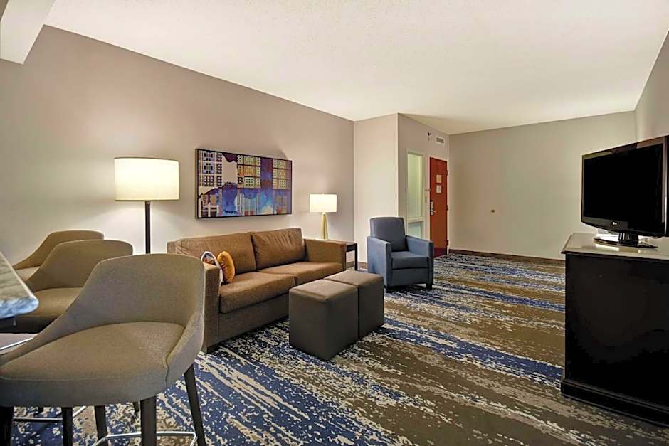 Embassy Suites By Hilton Charleston