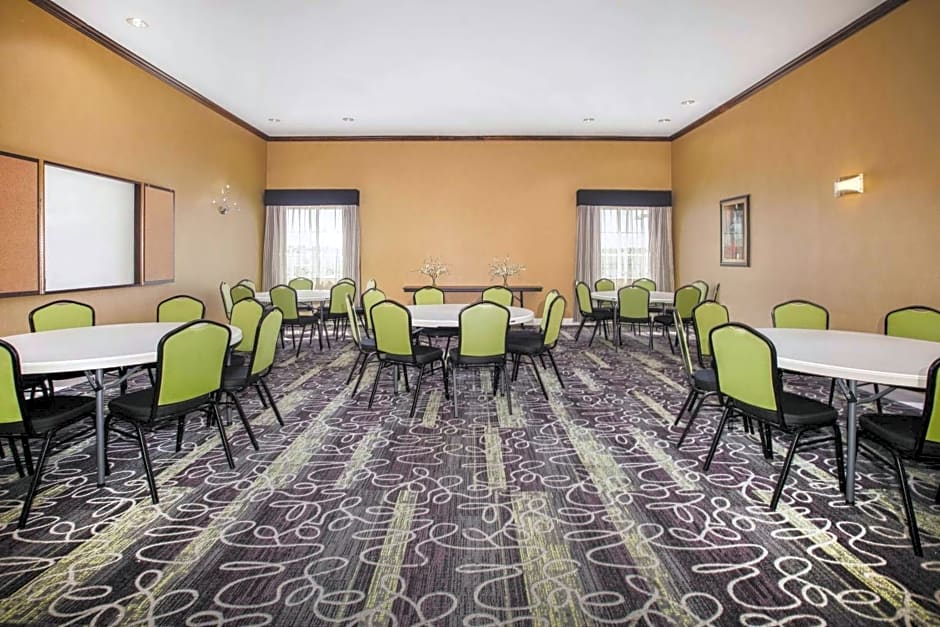 La Quinta by Wyndham Dallas South-DeSoto