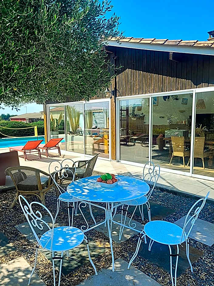 Chambre Bordeaux, piscine et spa