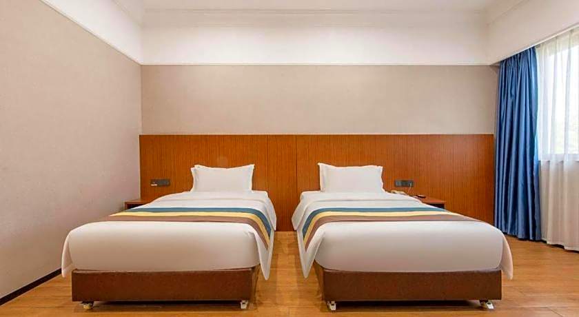 Carrianna Hotel