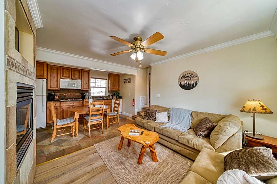 Moose and Maple Lodge