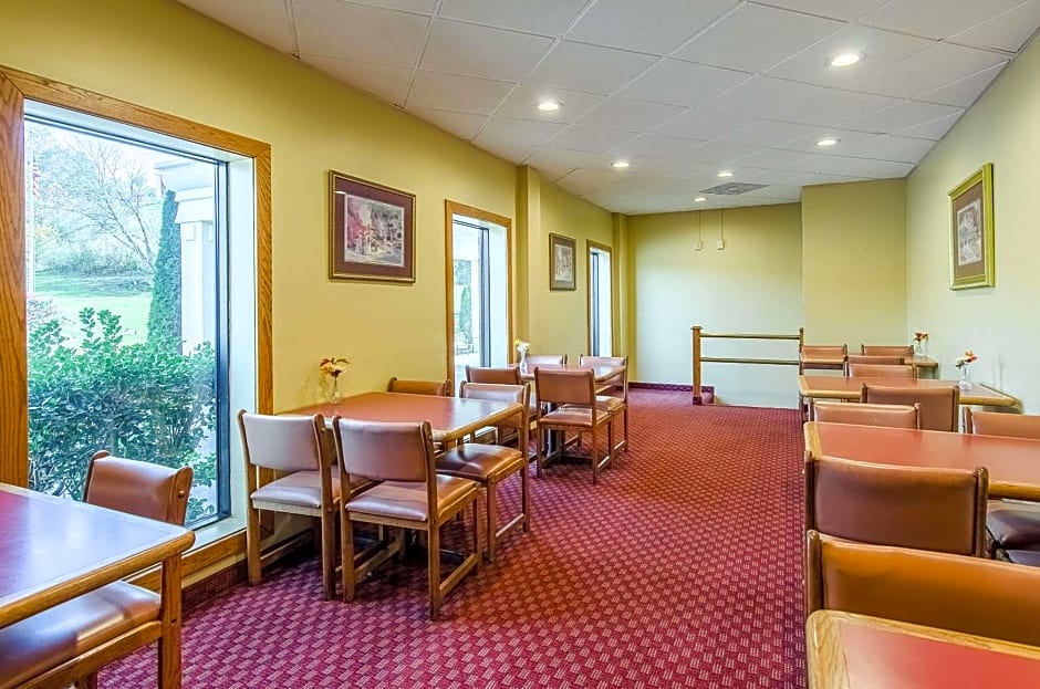 Quality Inn & Suites Lexington near I-64 and I-81
