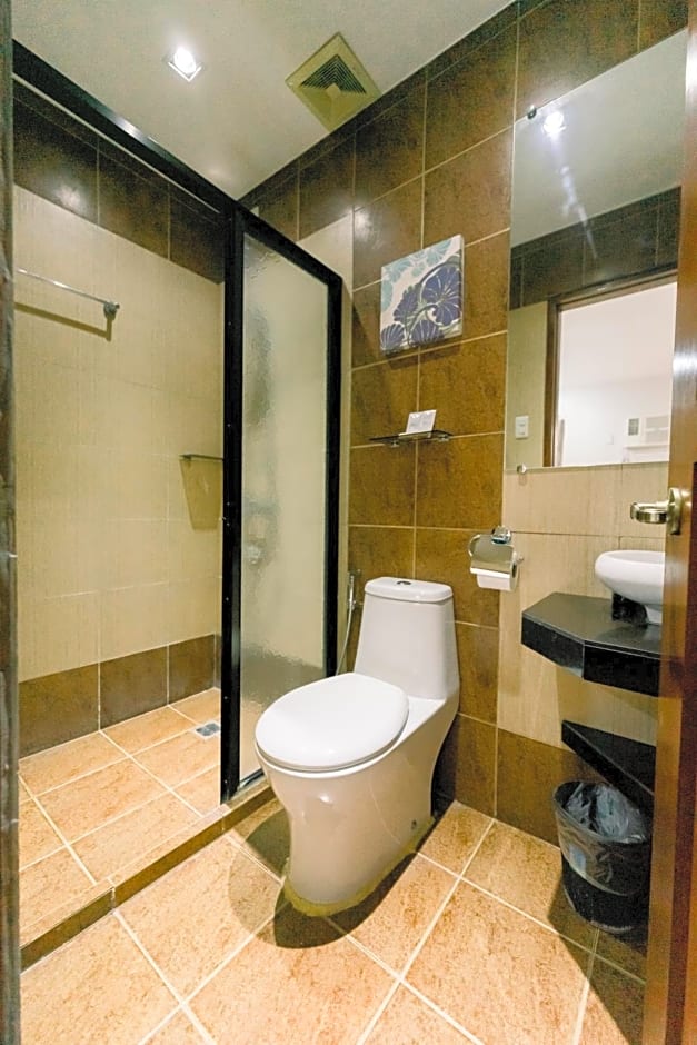 Madonna Hometel and Suites