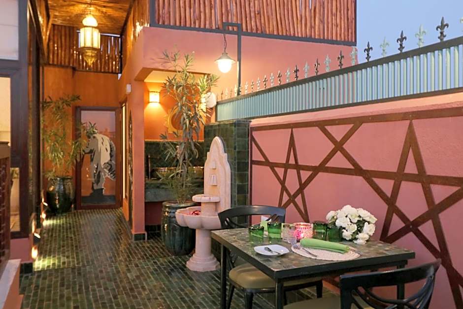 Riad Wazani Square & SPA
