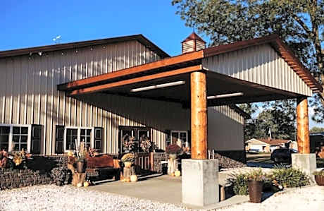 Big Horse Inn and Suites