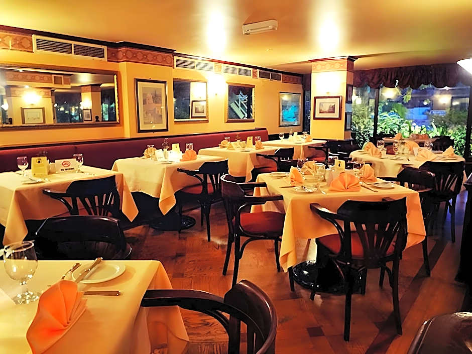 Mansouri Mansions Hotel