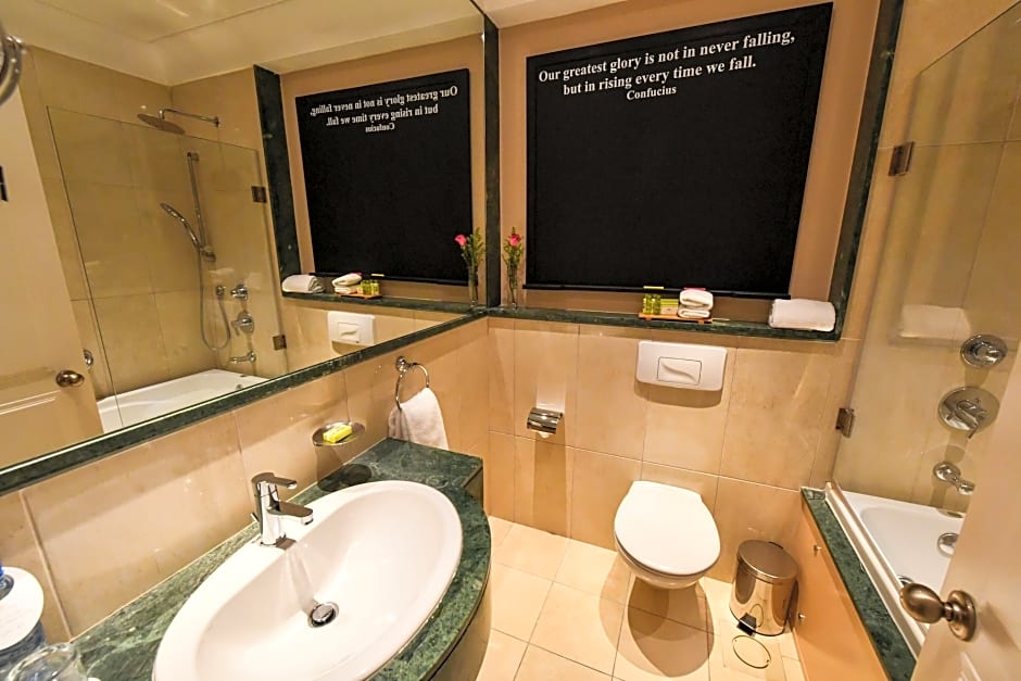 Le Bristol Hotel