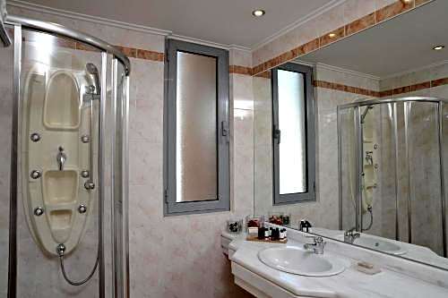 Athens Atrium Hotel & Jacuzzi Suites