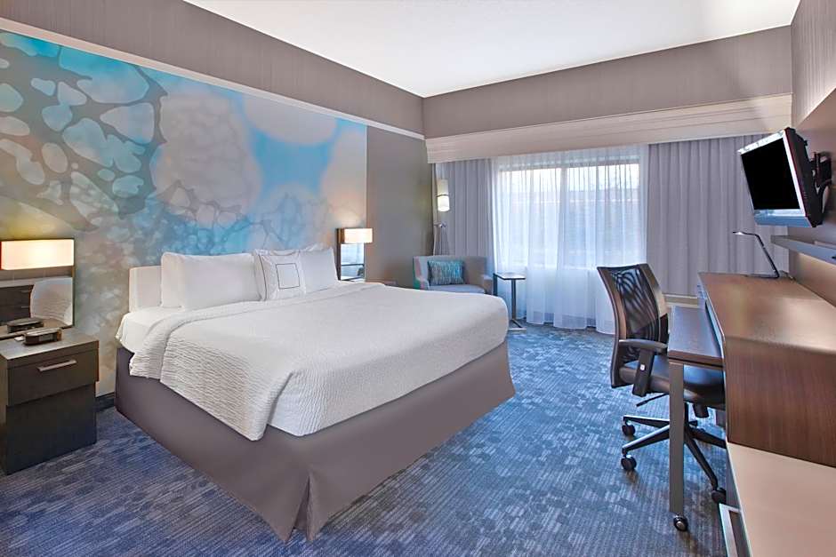 Courtyard by Marriott Somerset