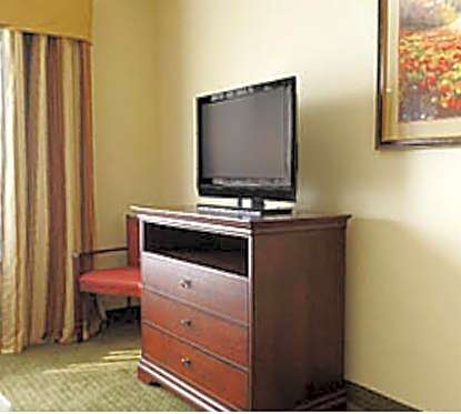 Holiday Inn Express & Suites Lexington NW-The Vineyard by IHG