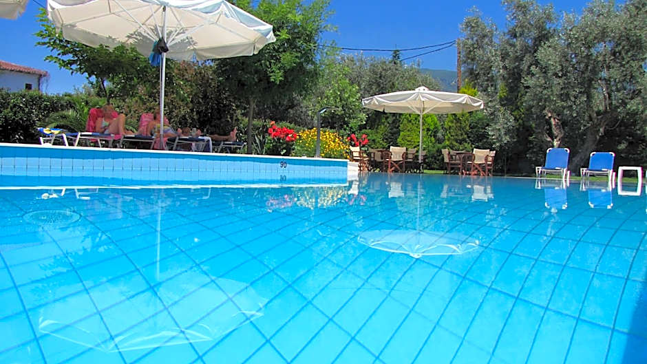 Palirria Hotel & Studios