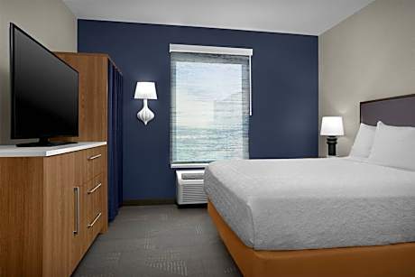 One-Bedroom Queen Suite - Non-Smoking
