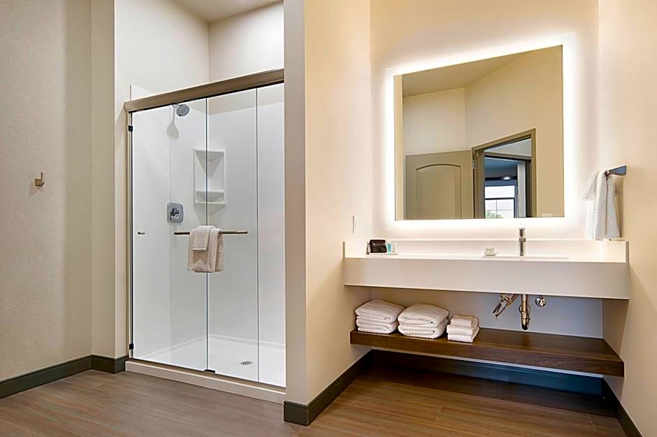 ClubHouse Hotel Sioux Falls