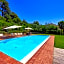 Villa Casa Lucia by PosarelliVillas