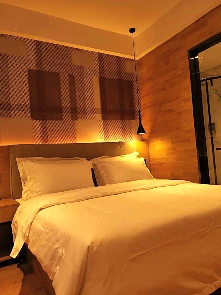 Lavande Hotel Guangzhou Yongqingfang Zhongshan 8th Road Metro Station