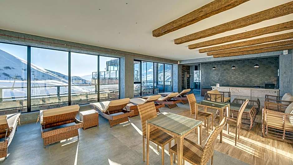 Gudauri Loft Hotel