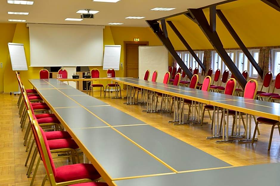 Land- und Golfhotel Alte Fliegerschule