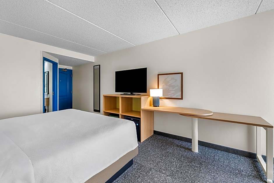 Spark by Hilton Green Bay