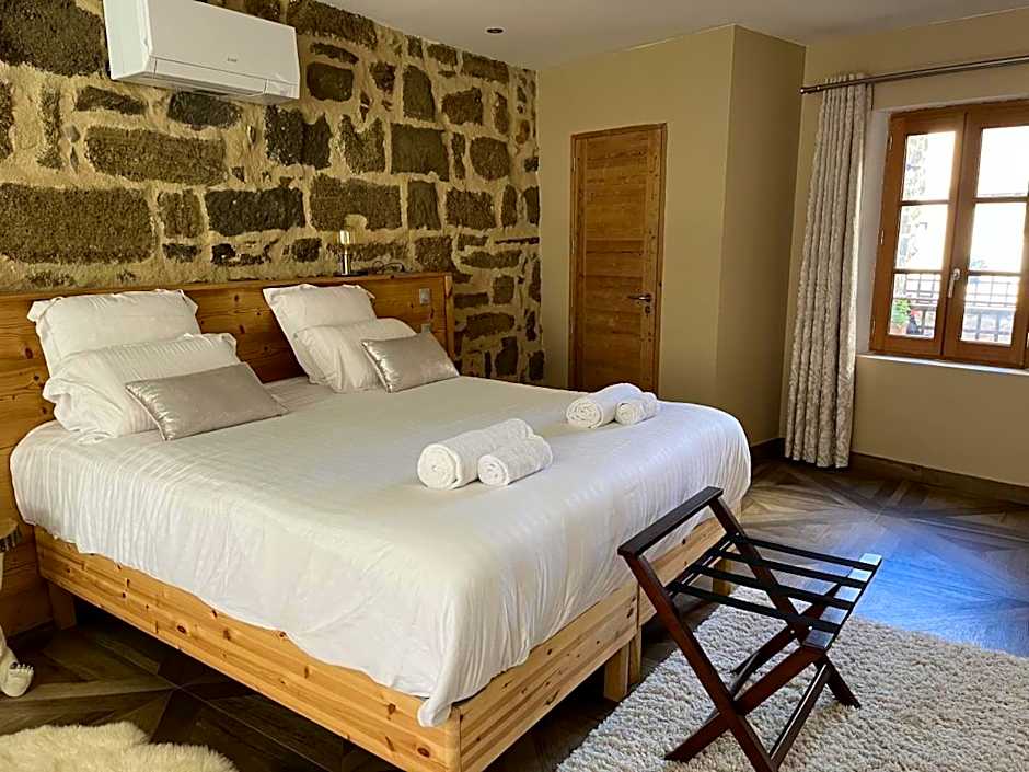 Le 19 - Suite 19 - 50m2 - Centre Historique - Clim